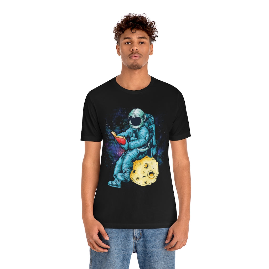 Astronaut Reading TShirtSon UK